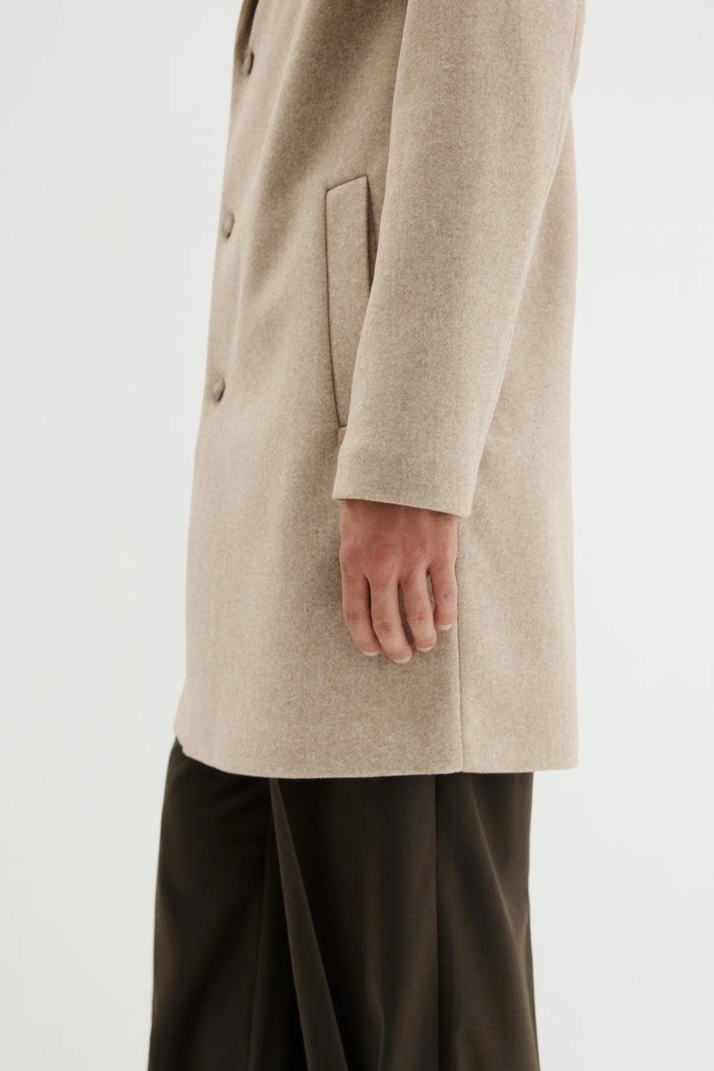 Beige Wool Blend Overcoat – Classic Single-Breasted Winter Coat