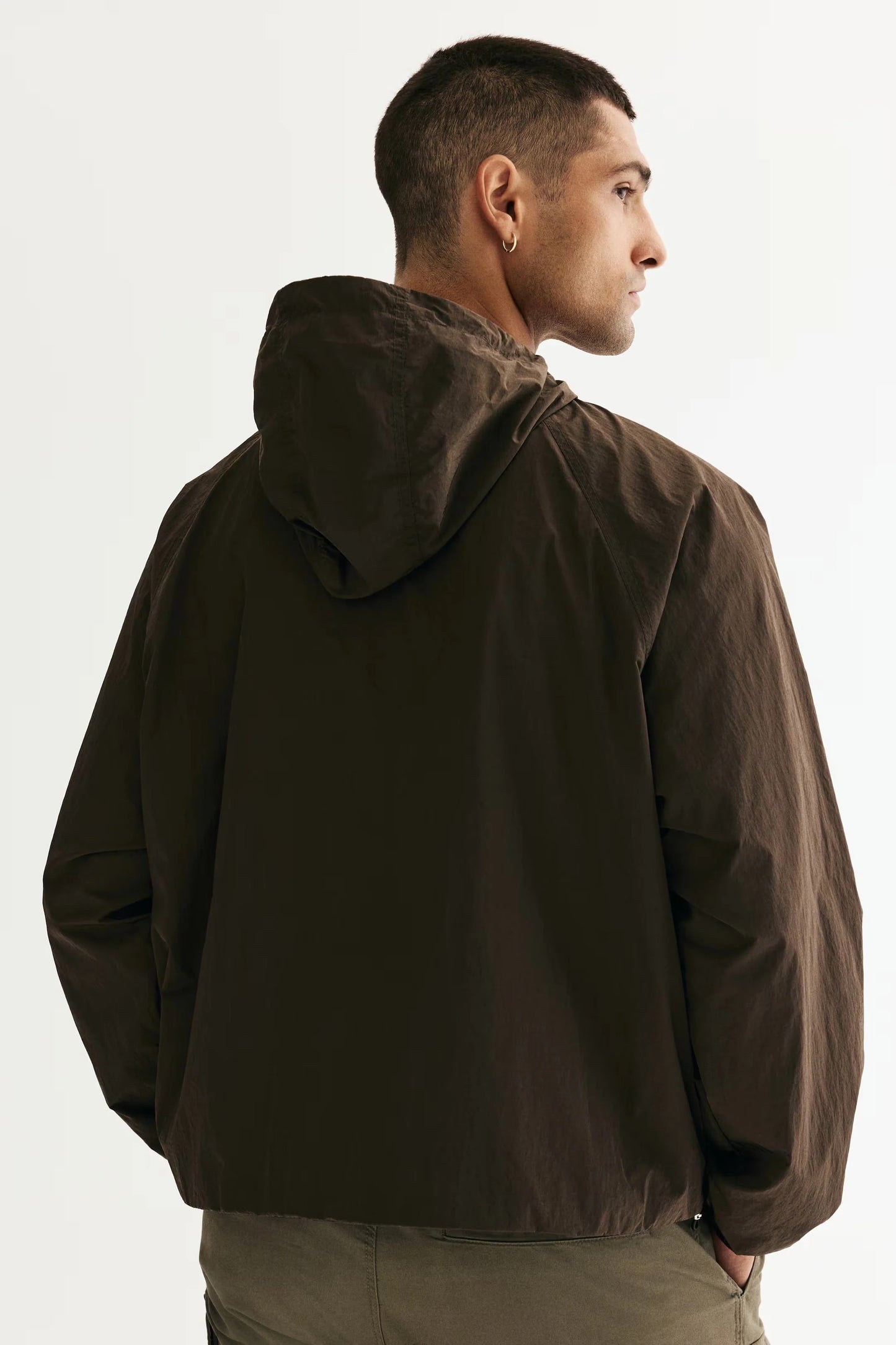 Dark Brown Hooded Lightweight Jacket – Minimal Windbreaker with Concealed Zip