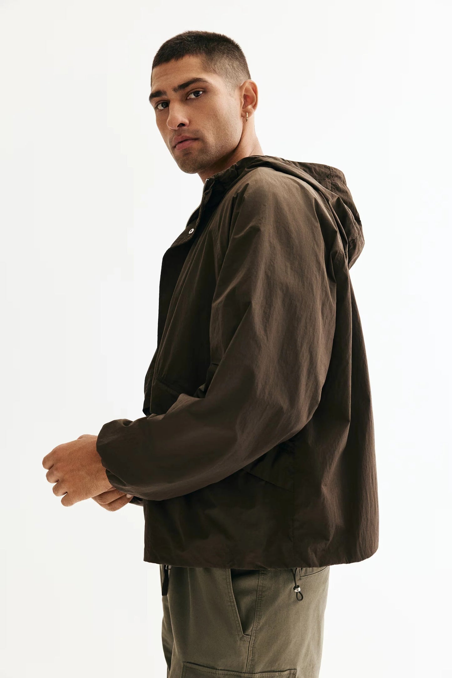 Dark Brown Hooded Lightweight Jacket – Minimal Windbreaker with Concealed Zip
