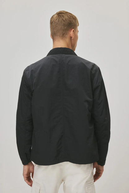 Black Lightweight Zip-Up Jacket – Minimal Casual Jacket for Everyday Wear