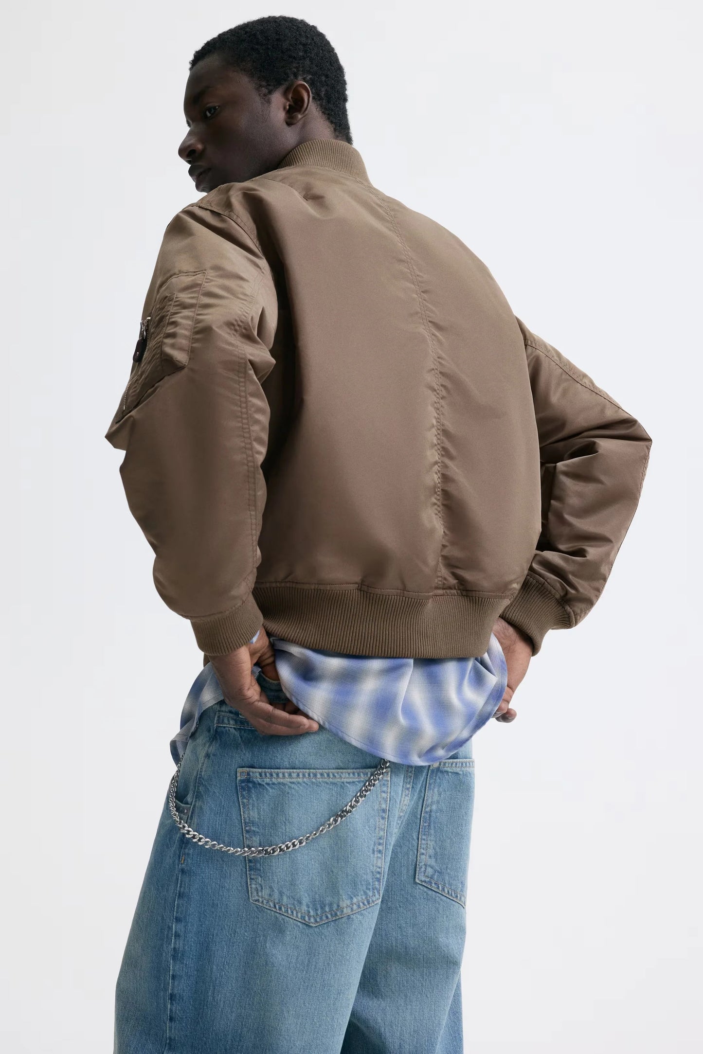 Brown Bomber Jacket – Classic Zip-Up Flight Jacket with Ribbed Cuffs